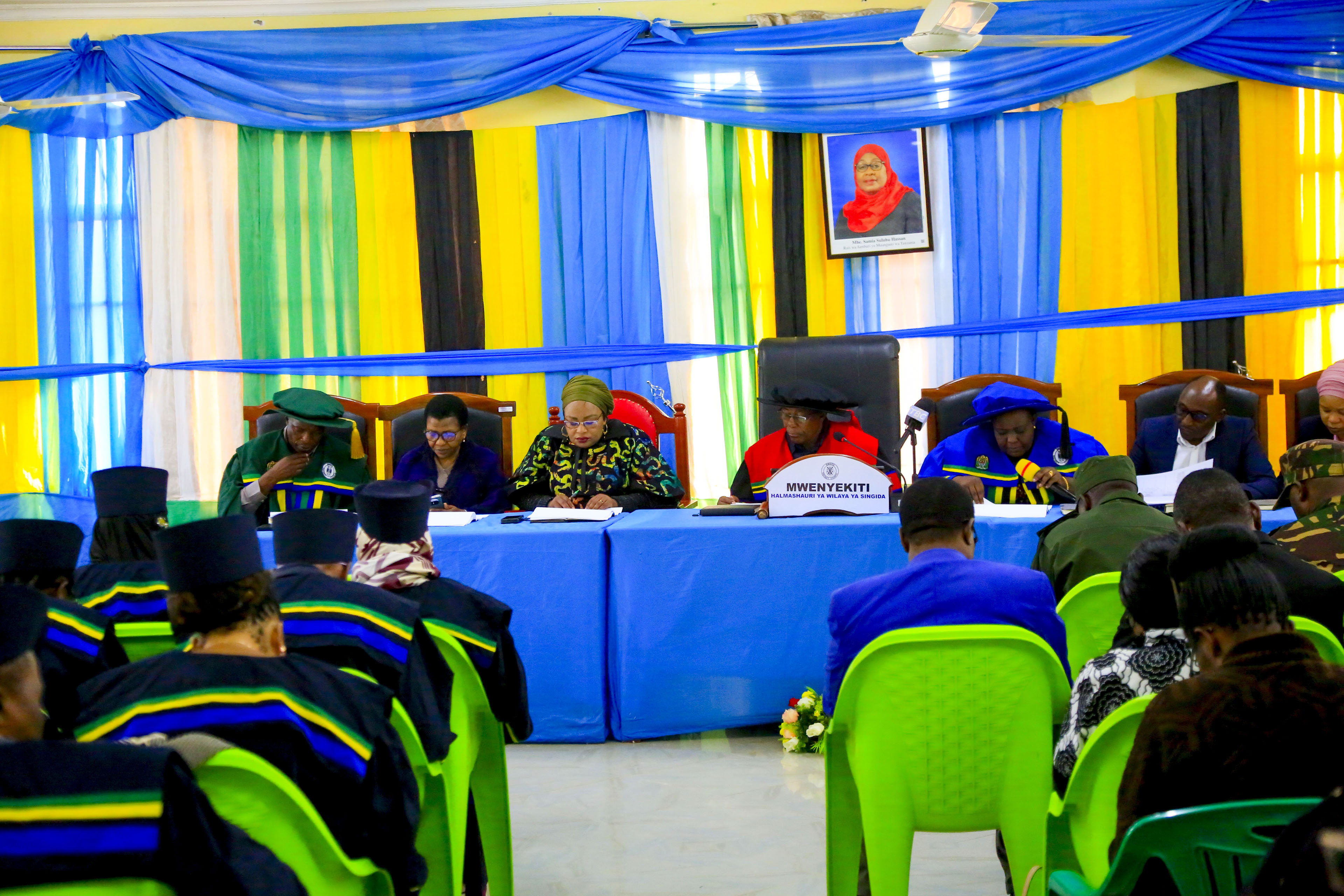 RC DENDEGO: HALMASHAURI YA WILAYA YA SINGIDA NI TAJIRI, JIJI LA SINGIDA KUJENGWA KUPITIA DIRA YA 2050